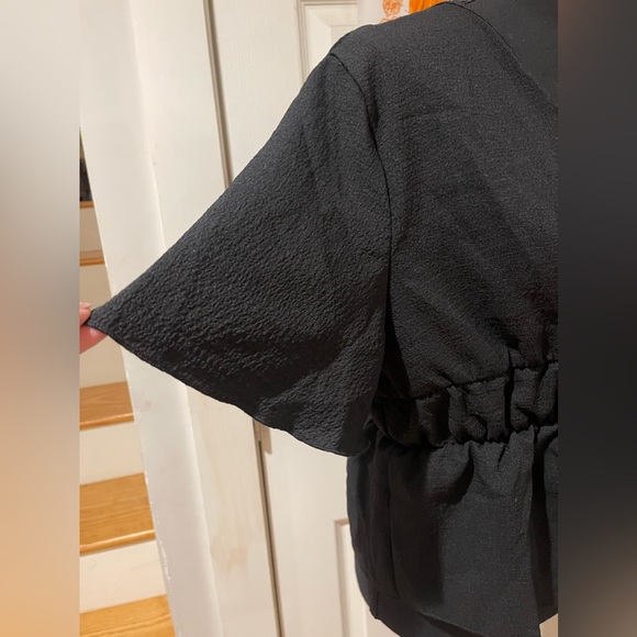 Emery Rose  Black Ruched Frill Short Sleeve Crop Top Size XL ( fits like L) - Picture 13 of 15